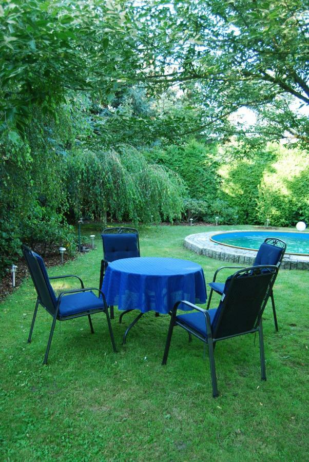 Ferienwohnung Aronia Warlow Екстериор снимка